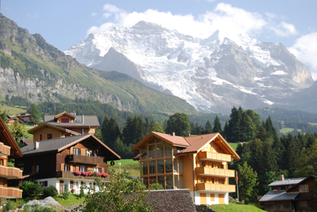 Le village Wengen en Suisse