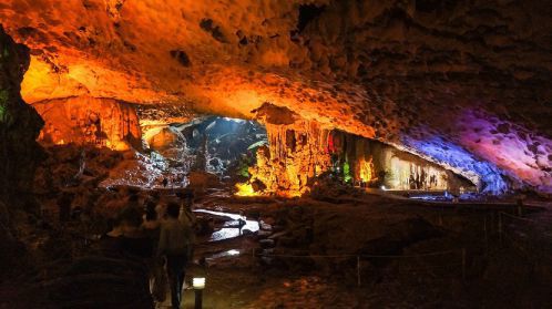 Des grottes les plus belles à la baie d'Halong - Far East Tour