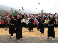 Couleurs de la Culture de la minorité ethnique à Quang Ninh mise à jours 2020