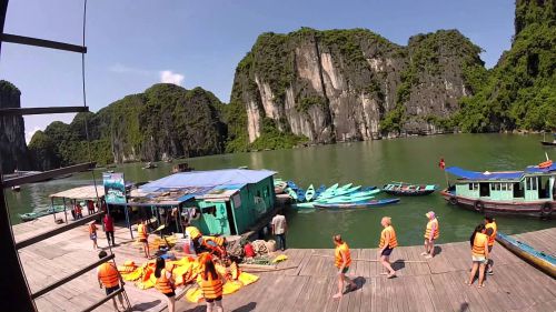 Bateau à la baie d'Halong - Croisière Baie d'Halong