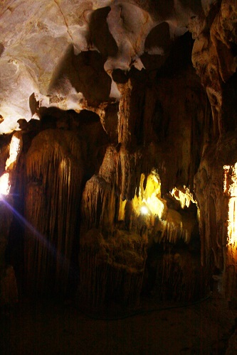 Grotte Me Cung - Croisière à la baie d'Halong