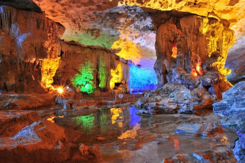 Grotte Sung Sot - Croisière à la baie d'Halong