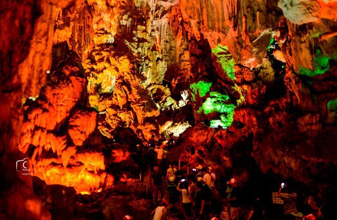 la grotte des surprises (Sung Sot) baie d'halong