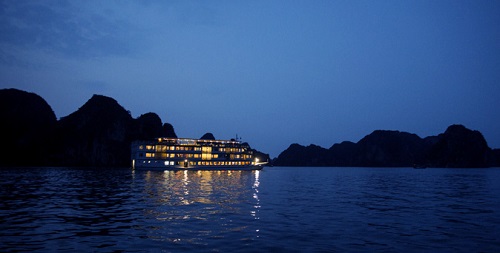 passer la nuit au milieu de la baie d'Halong
