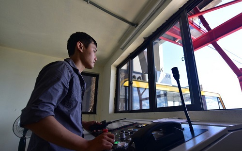 voyage baie d'halong station de controle